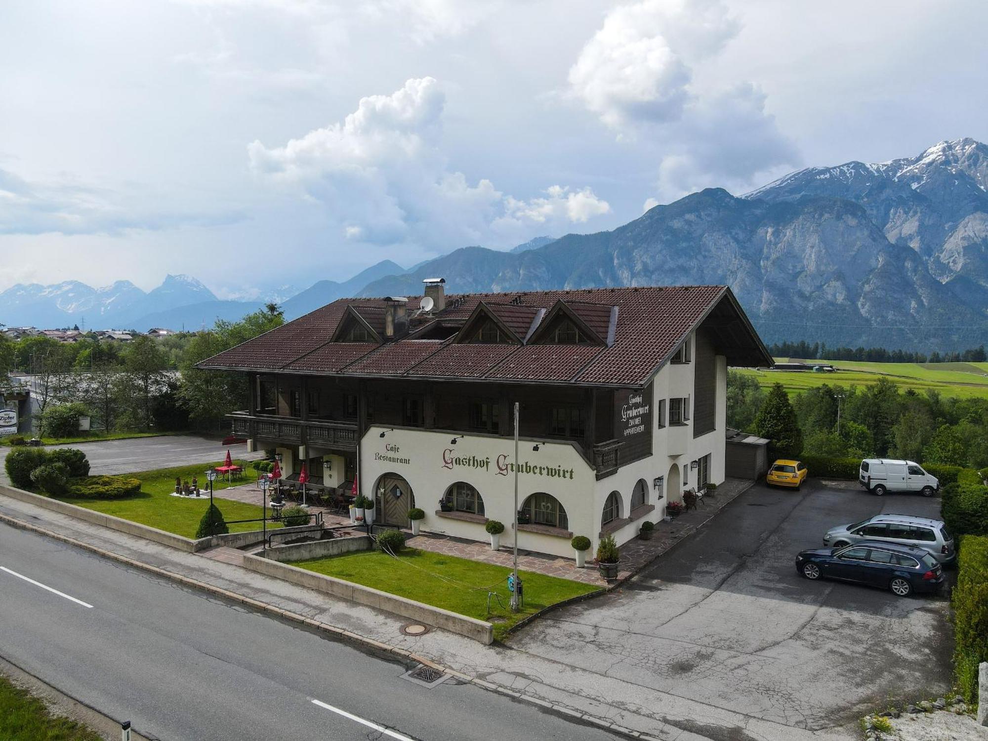 Alpenflair Apartment Mit Balkon - Inkl Parkplatz #1 Innsbruck Eksteriør bilde